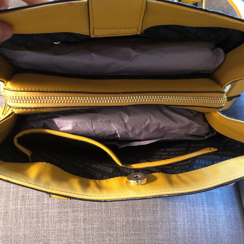Steve Madden Bag new with Tags! - Picture 3 of 6